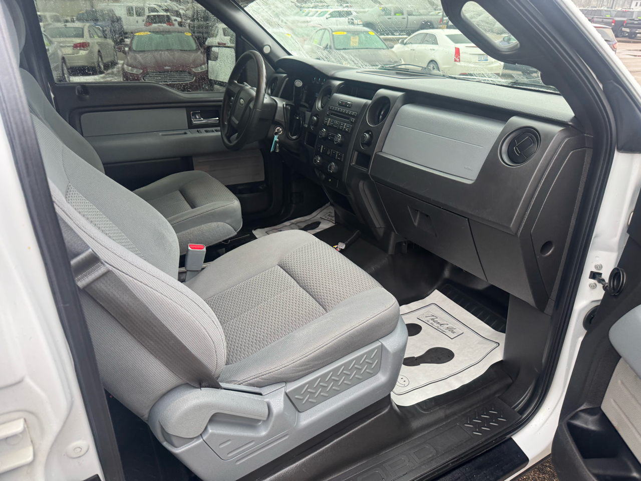 Ford F-150 4WD SuperCrew 145" XL 2014