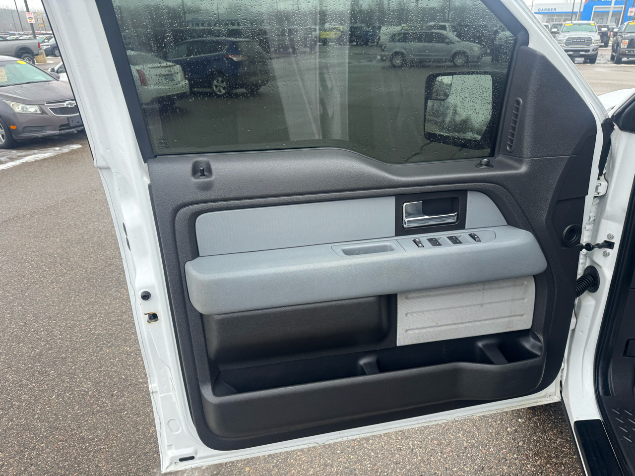 Ford F-150 4WD SuperCrew 145" XL 2014