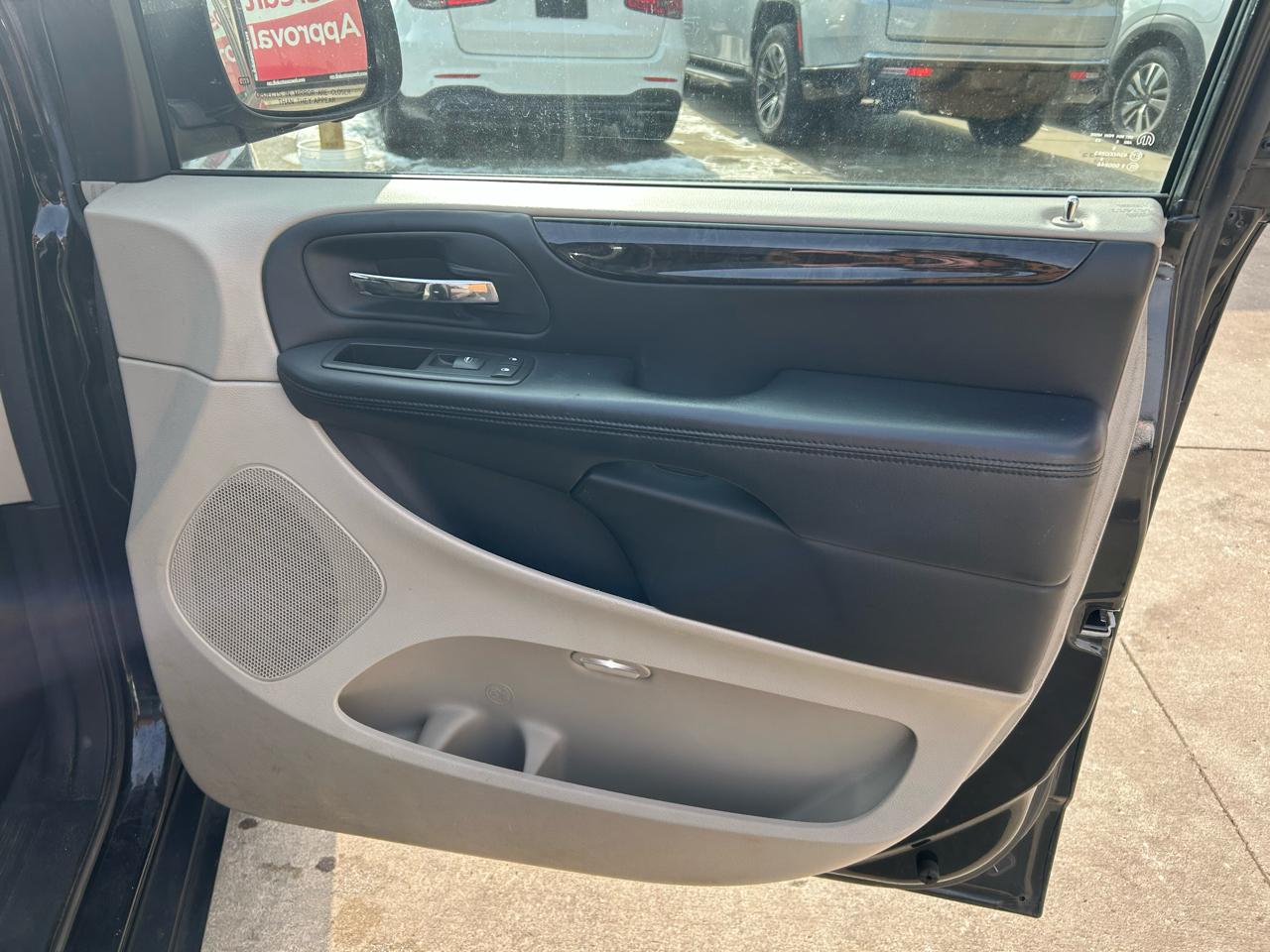 Dodge Grand Caravan SXT 2013