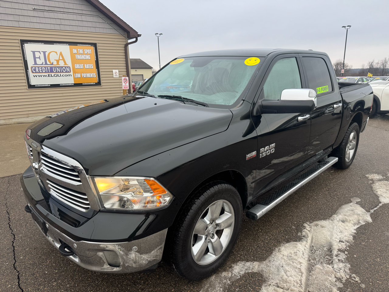 RAM 1500 SLT Crew Cab SWB 4WD 2017