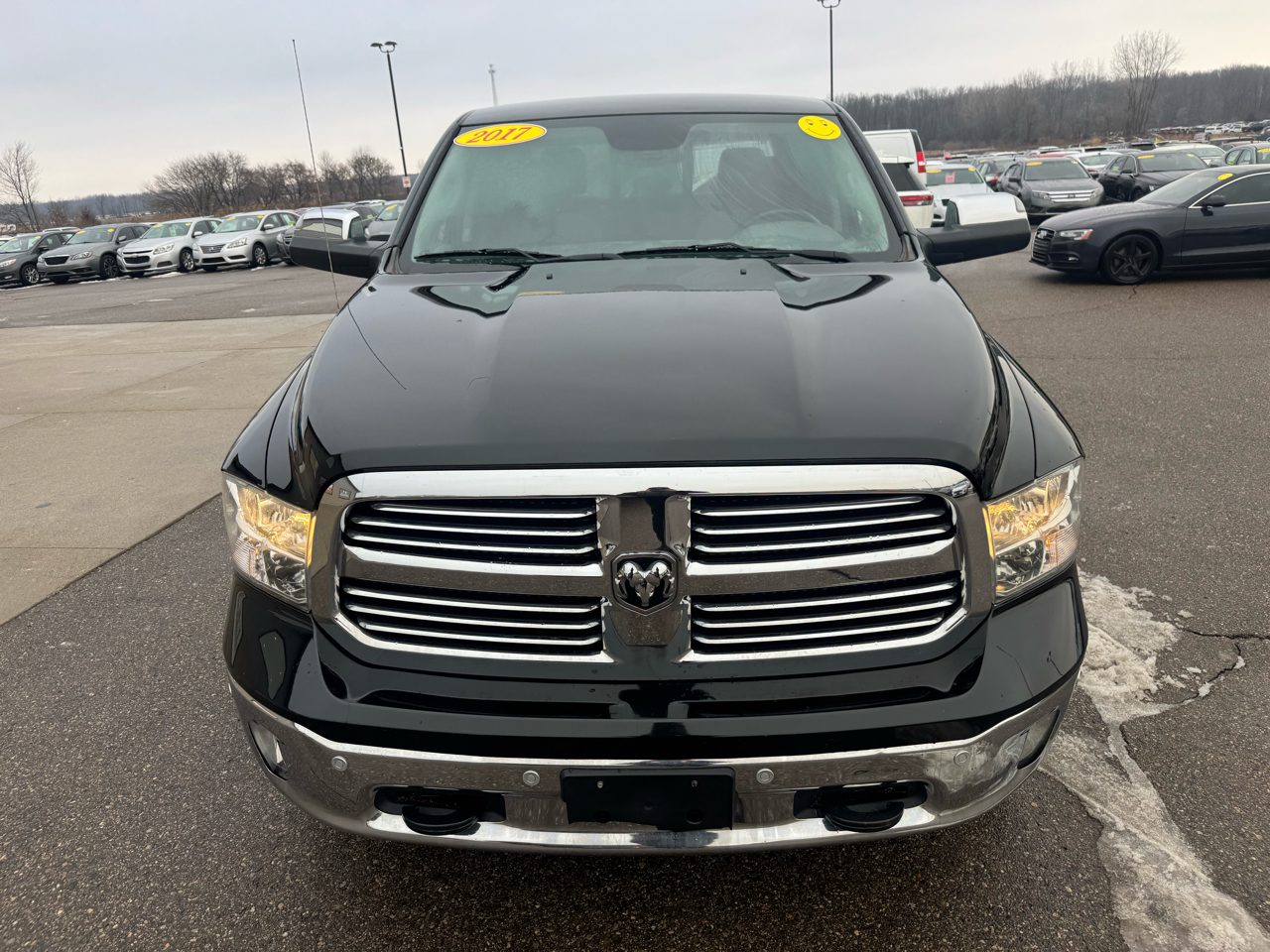 RAM 1500 SLT Crew Cab SWB 4WD 2017