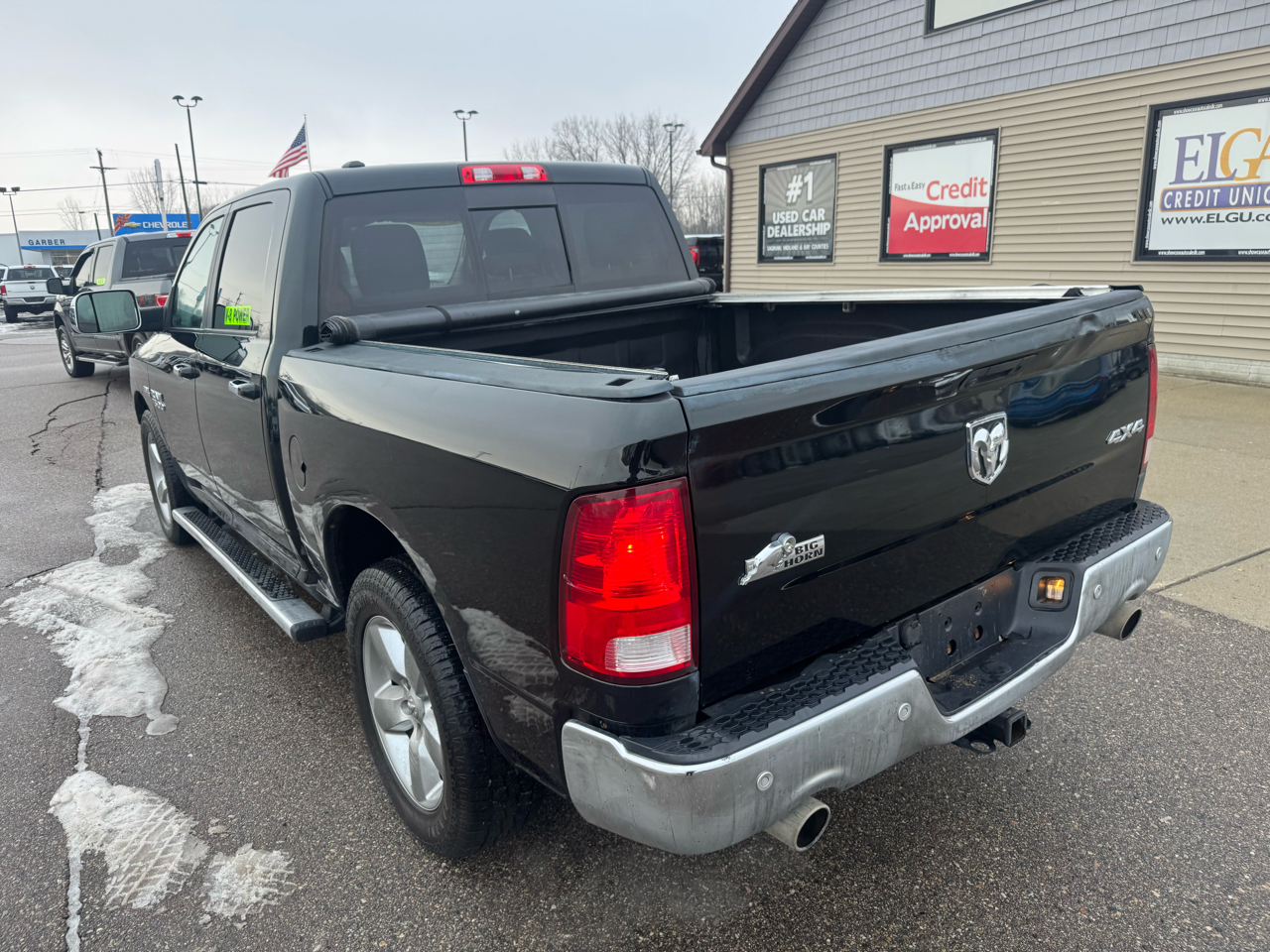 RAM 1500 SLT Crew Cab SWB 4WD 2017