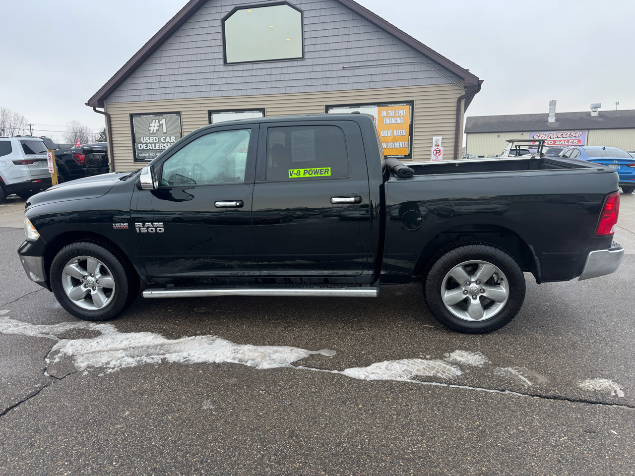 RAM 1500 SLT Crew Cab SWB 4WD 2017