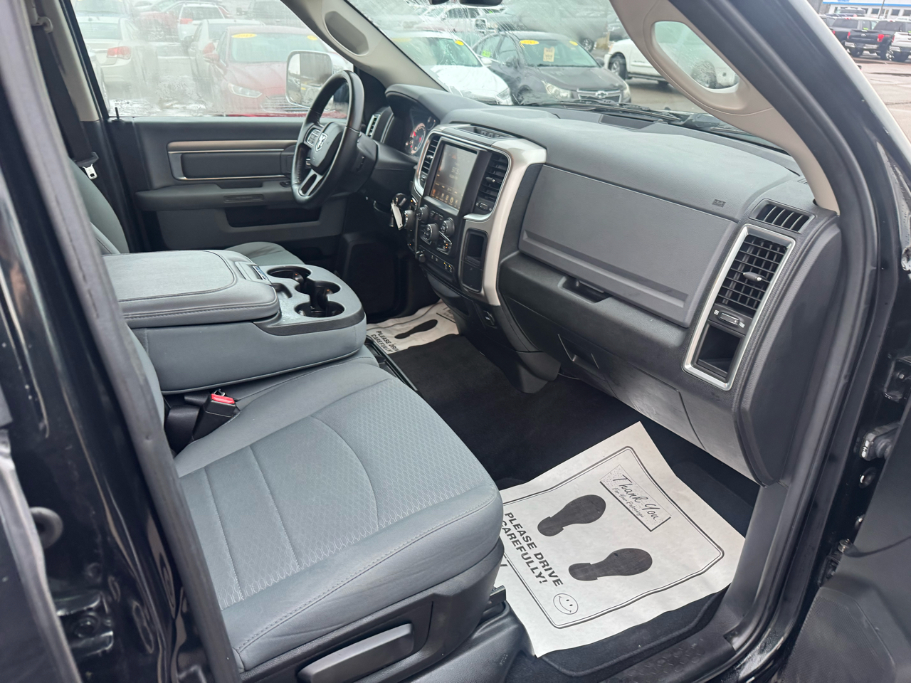 RAM 1500 SLT Crew Cab SWB 4WD 2017