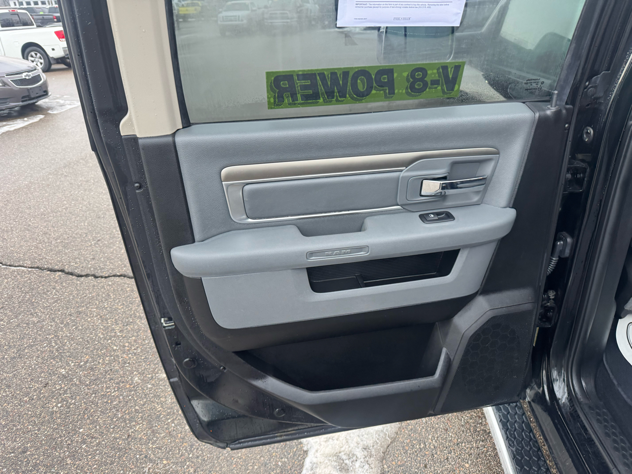 RAM 1500 SLT Crew Cab SWB 4WD 2017