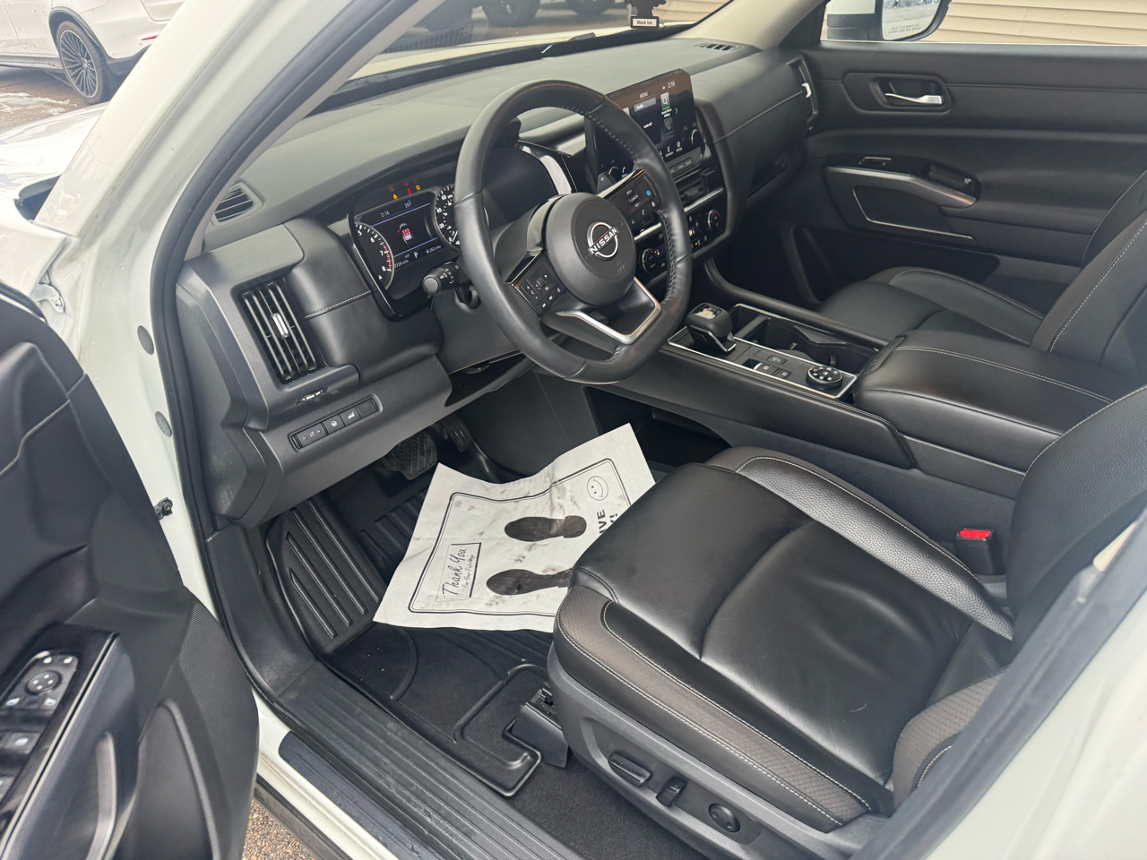 Nissan Pathfinder SL 4WD 2023