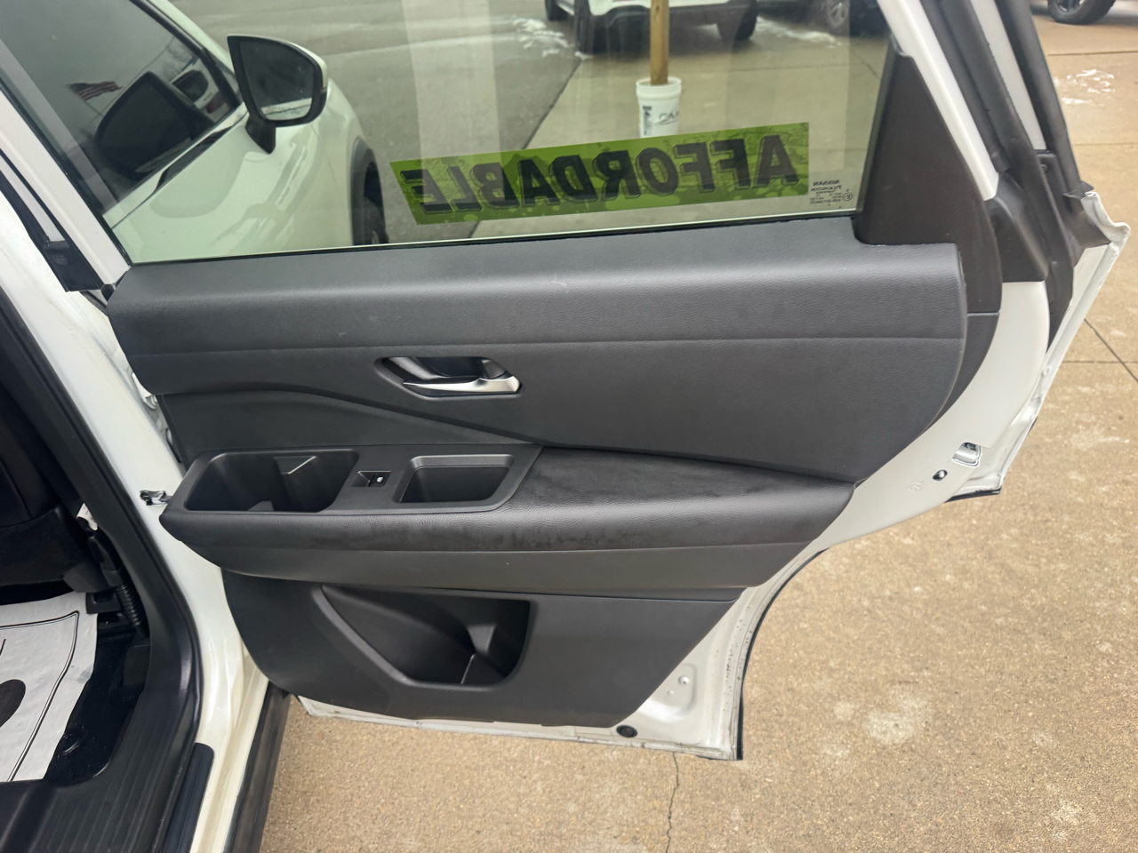 Nissan Pathfinder SL 4WD 2023