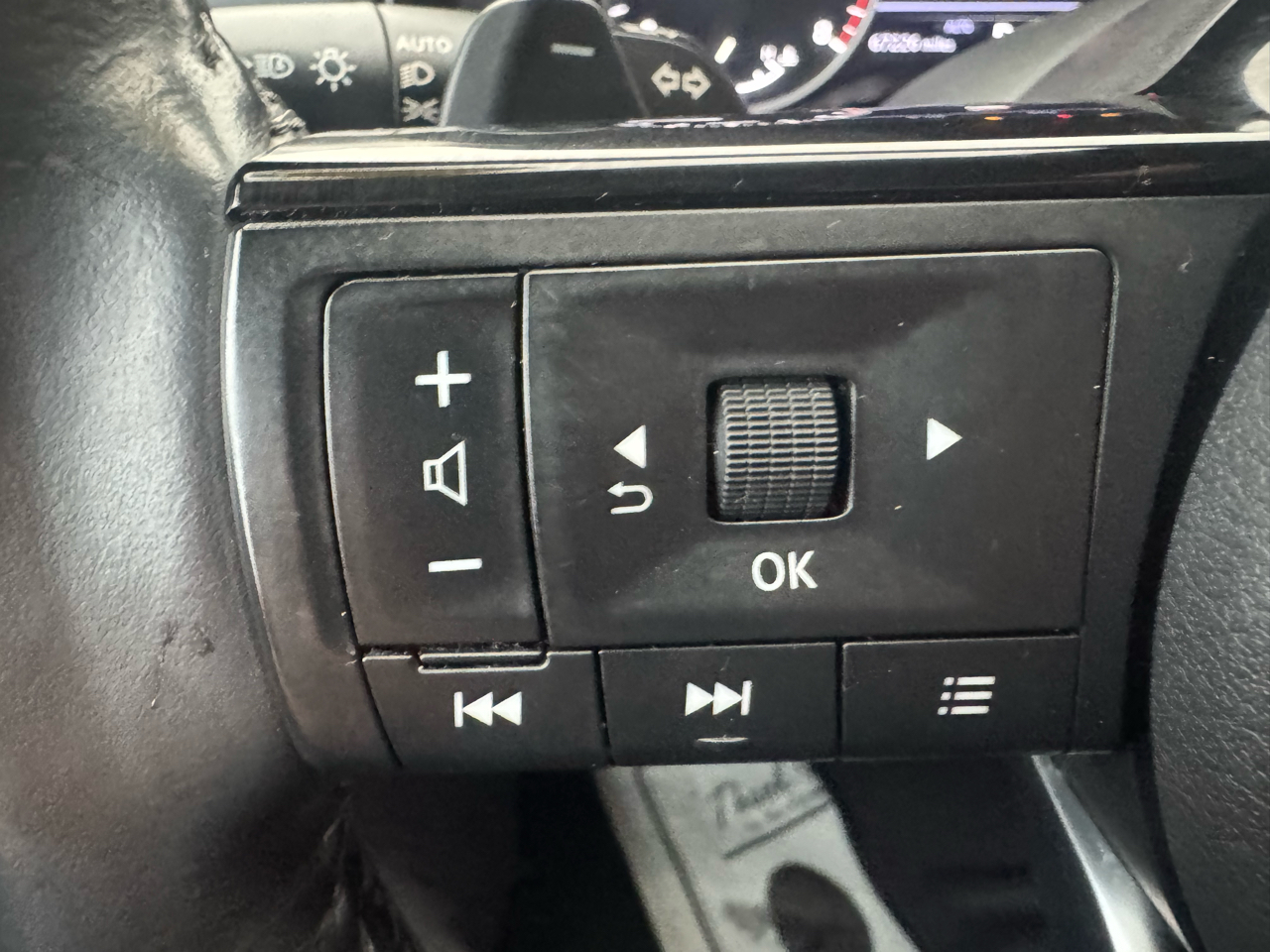 Nissan Pathfinder SL 4WD 2023