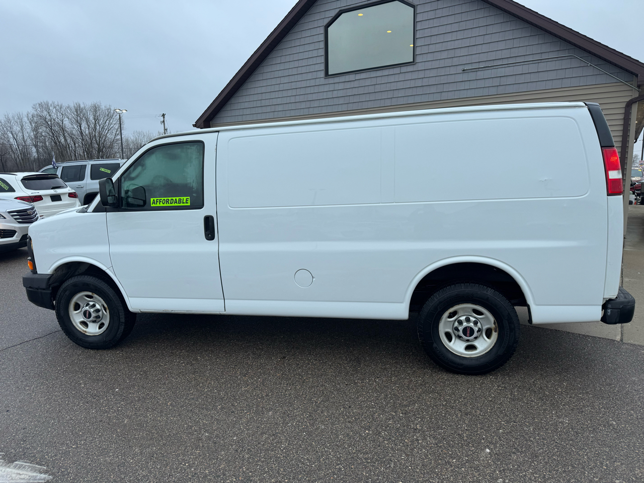GMC Savana G2500 Cargo 2016