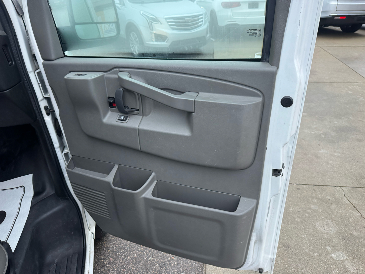 GMC Savana G2500 Cargo 2016
