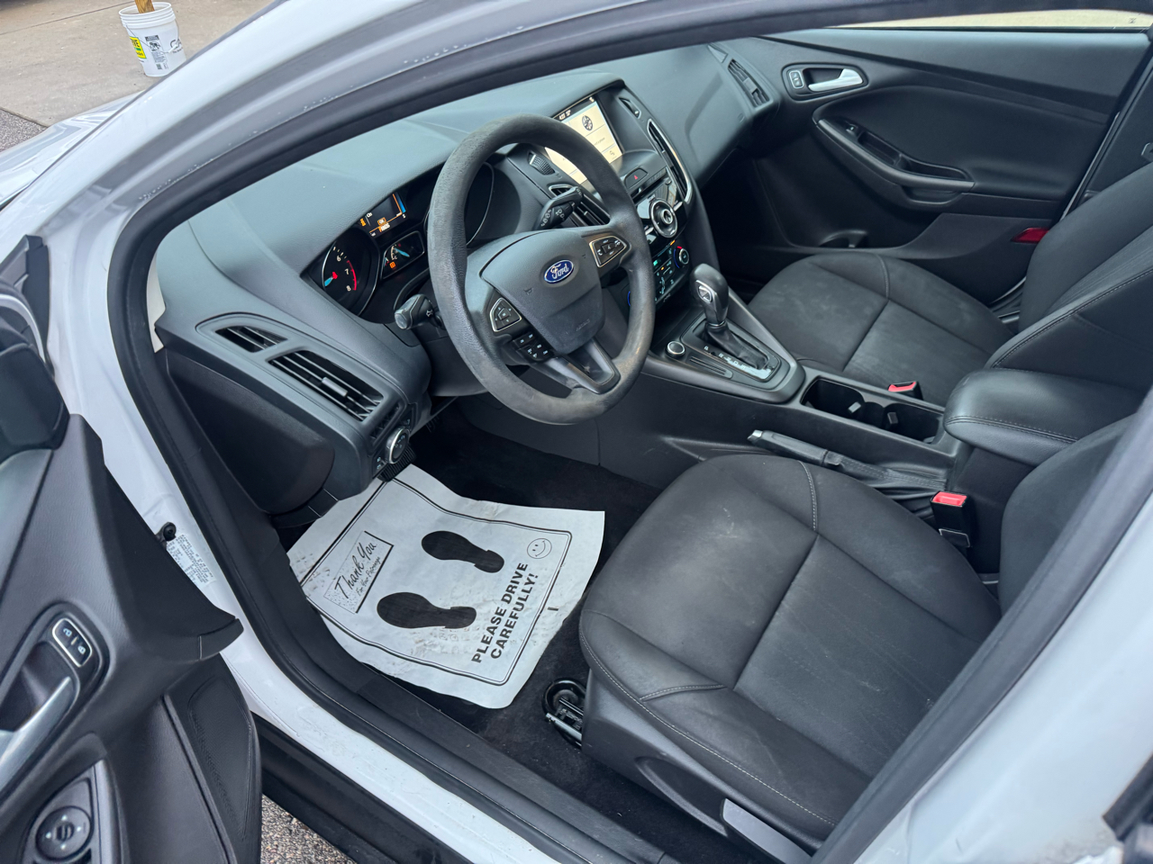 Ford Focus SEL Hatch 2017