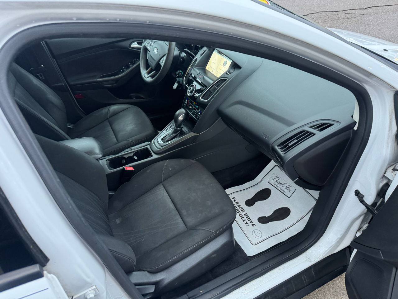 Ford Focus SEL Hatch 2017