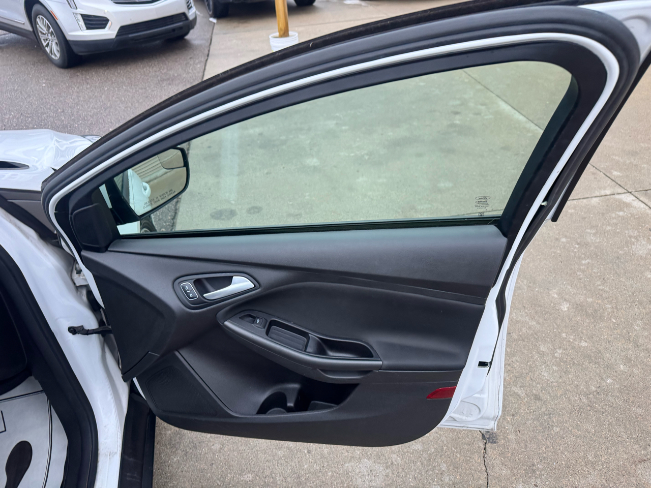 Ford Focus SEL Hatch 2017