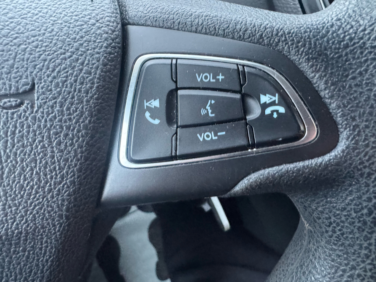 Ford Focus SEL Hatch 2017