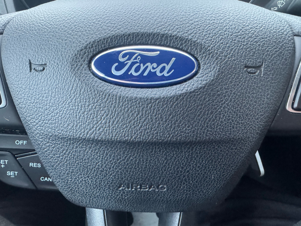 Ford Focus SEL Hatch 2017