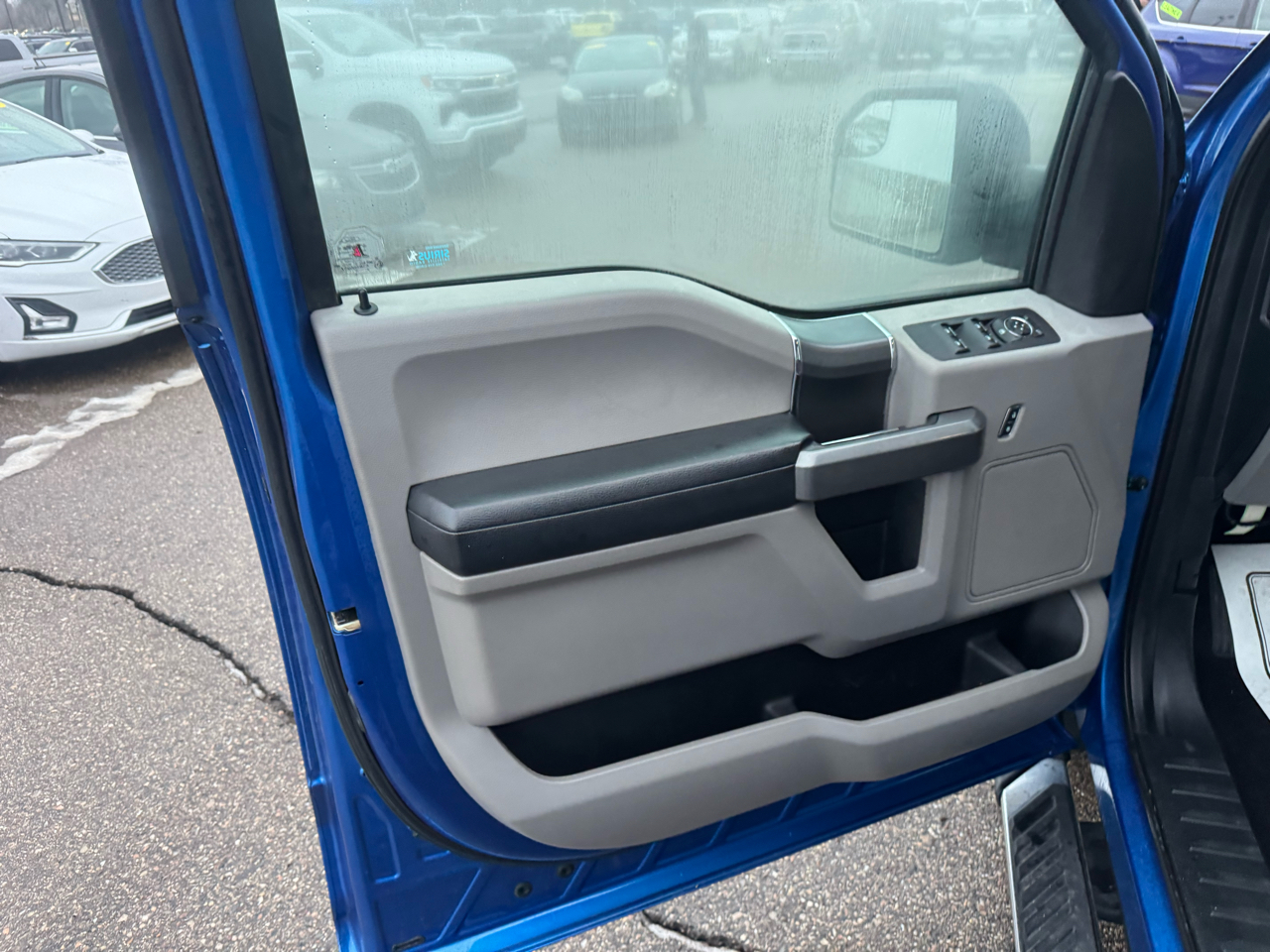 Ford F-150 XLT SuperCrew Short Bed 2WD 2016