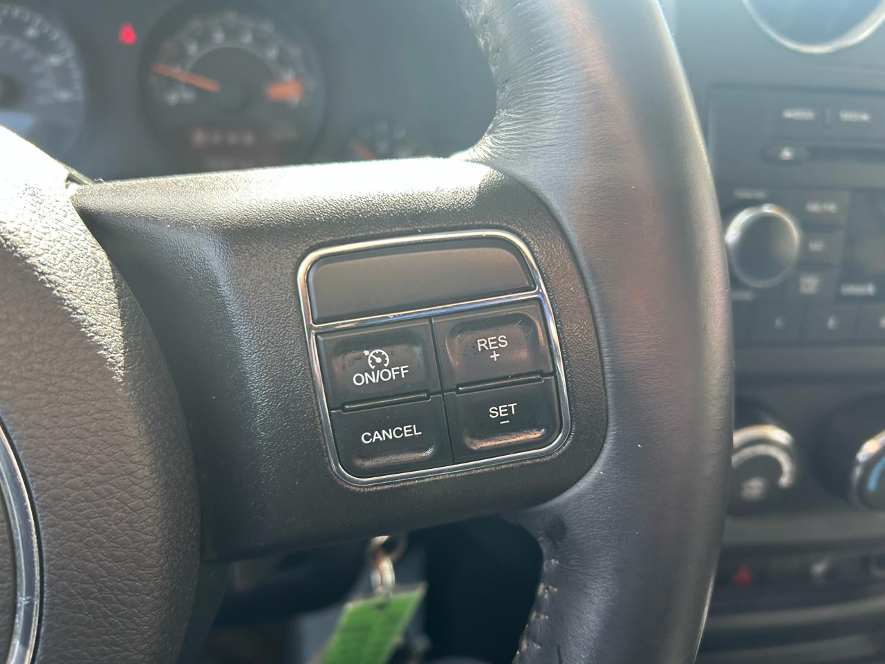 Jeep Patriot Latitude 2WD 2016