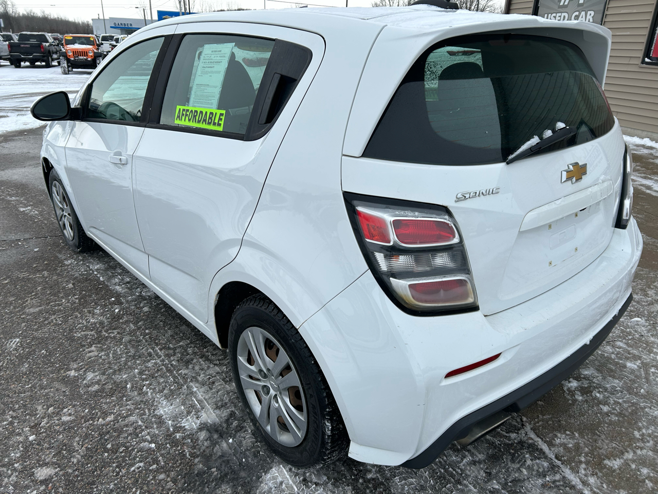 Chevrolet Sonic FL Auto Hatchback 2017