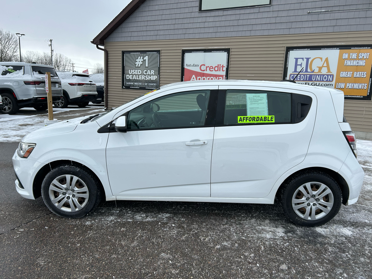 Chevrolet Sonic FL Auto Hatchback 2017