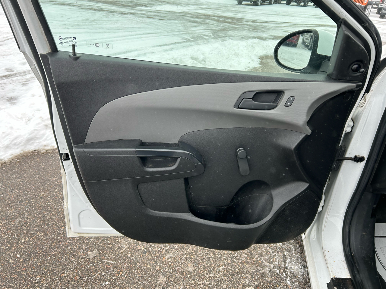 Chevrolet Sonic FL Auto Hatchback 2017