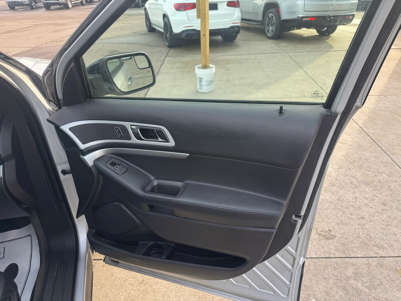 Ford Explorer XLT FWD 2014