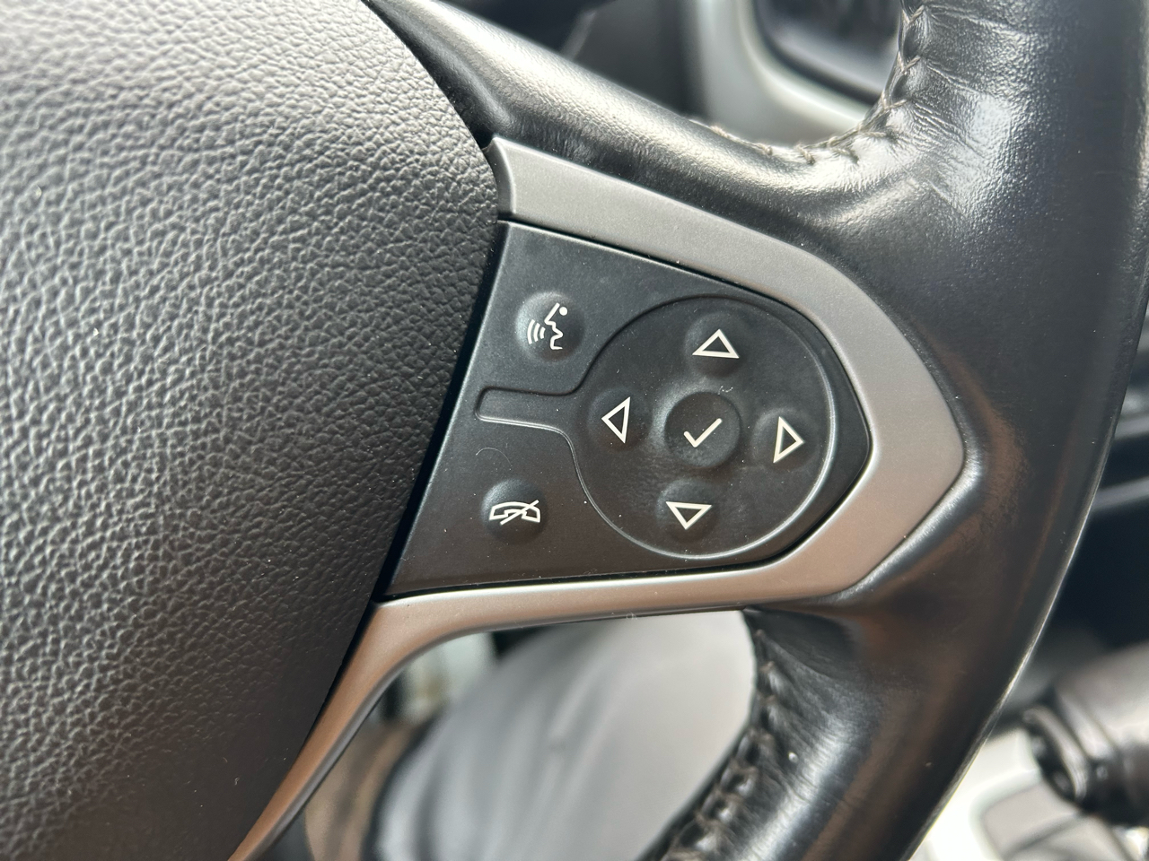 Chevrolet Colorado LT Crew Cab 4WD Short Box 2017