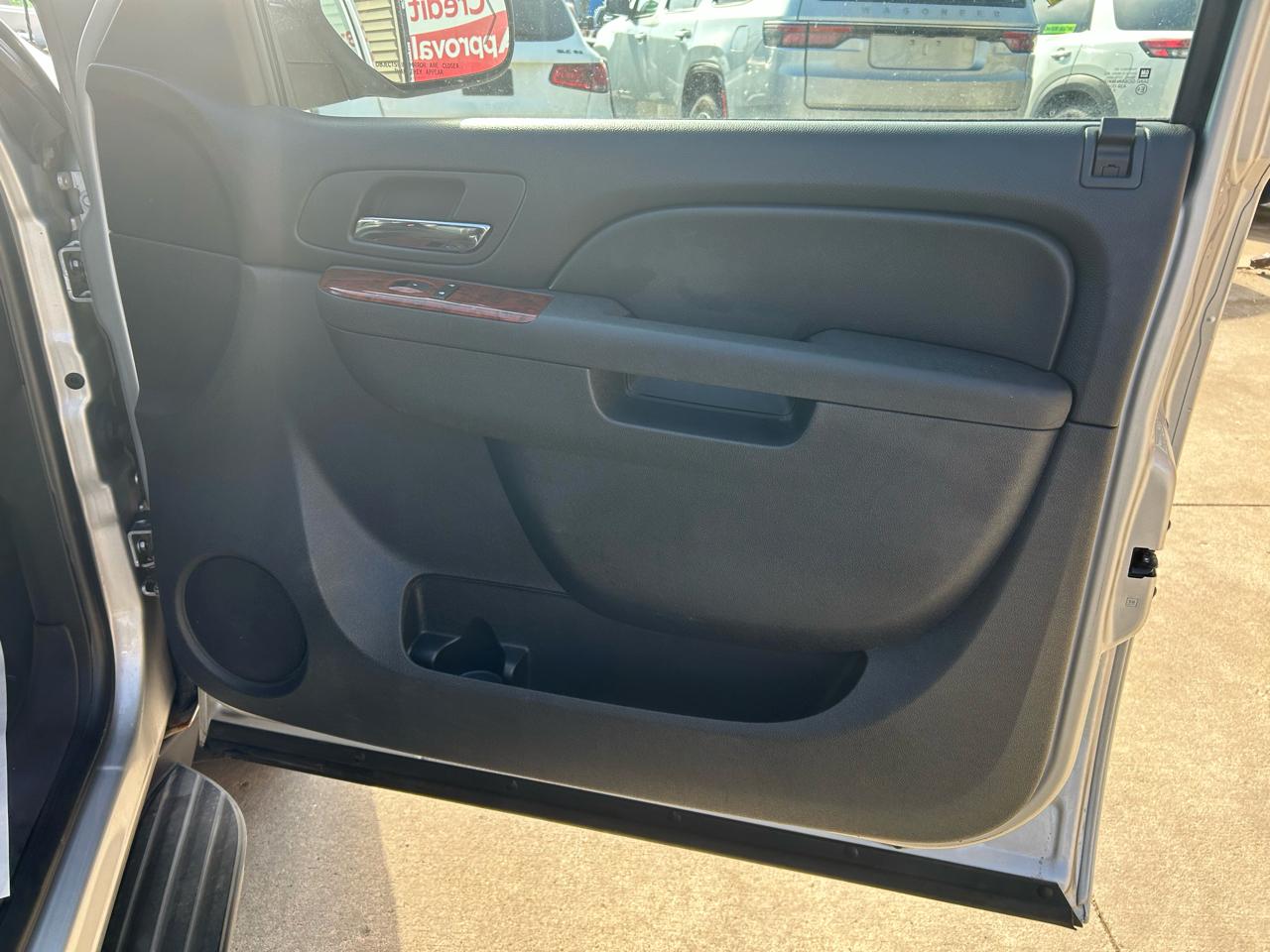 Chevrolet Avalanche LT 4WD 2010