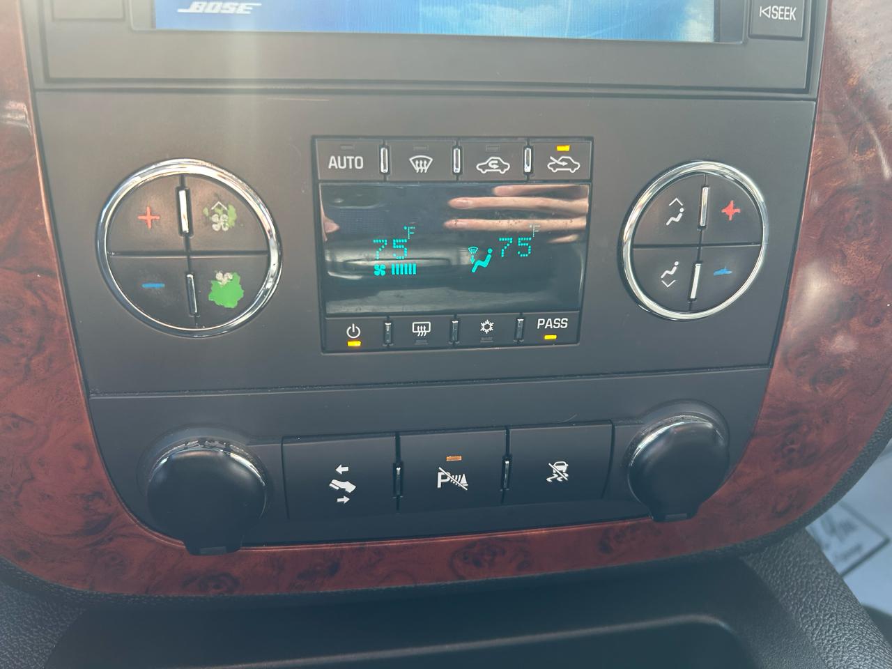 Chevrolet Avalanche LT 4WD 2010