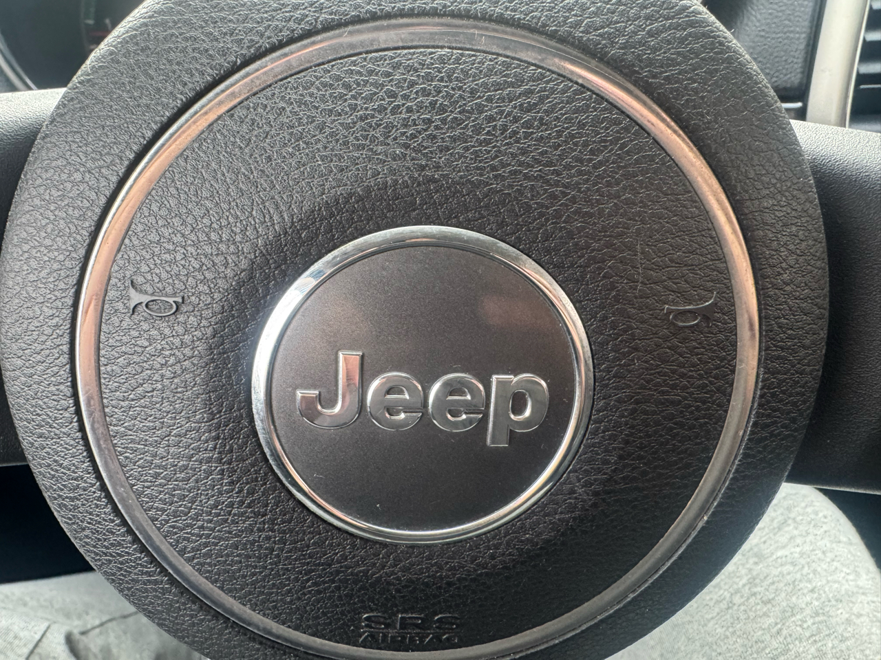 Jeep Grand Cherokee Laredo 4WD 2011