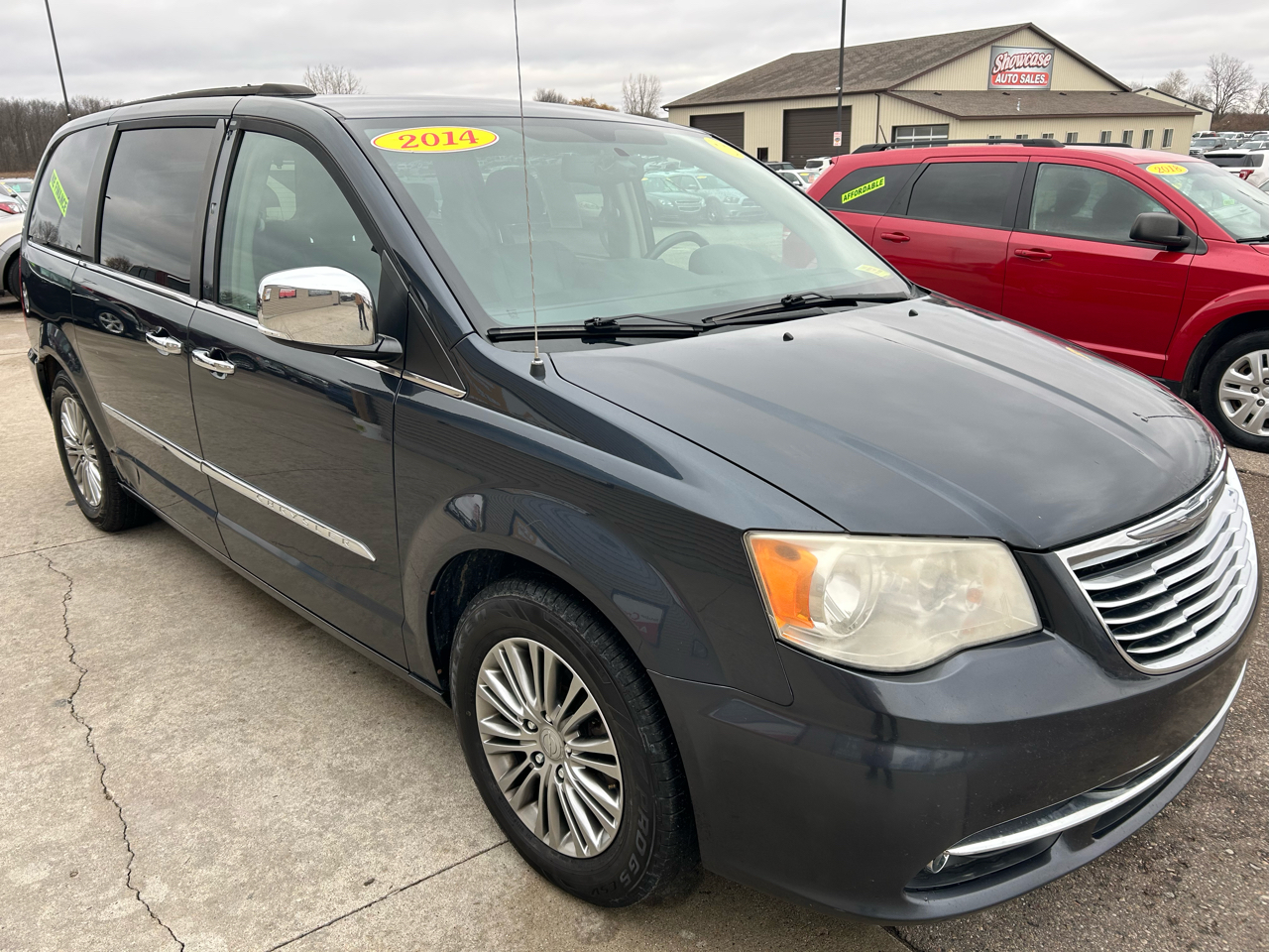 Chrysler Town & Country Touring-L 2014