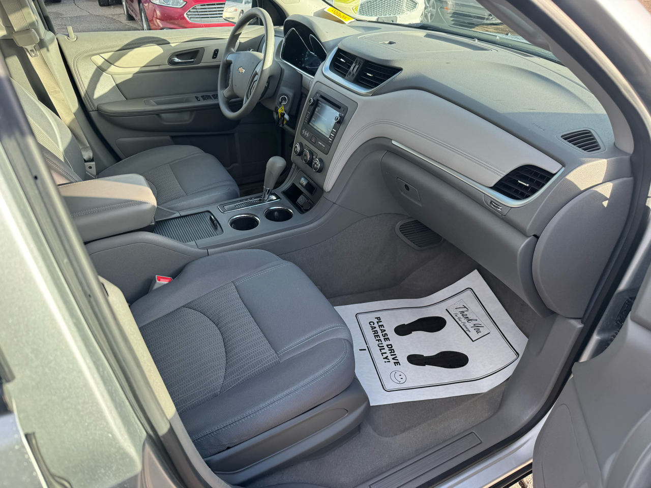 Chevrolet Traverse LS FWD w/PDC 2015