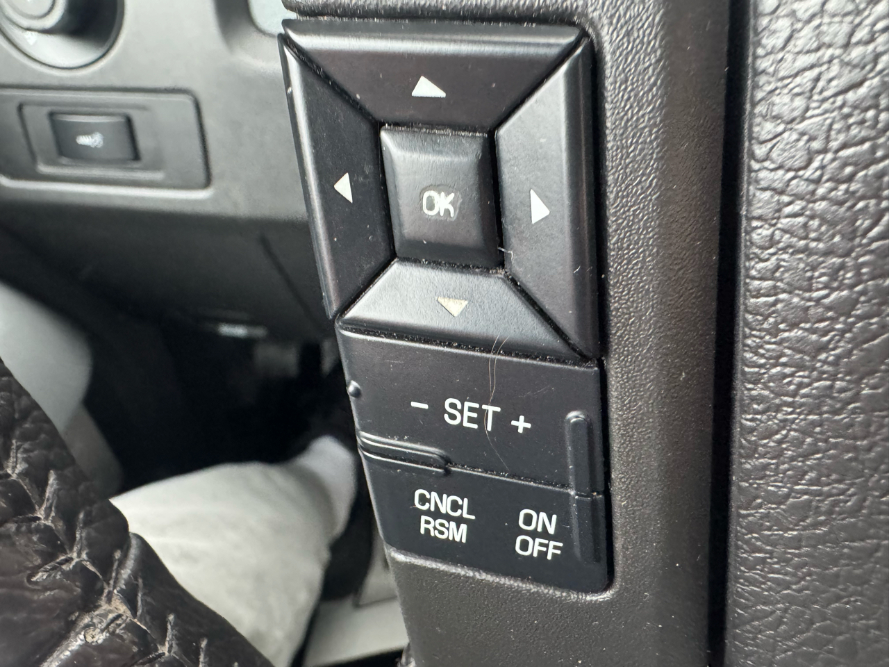 Ford F-150 4WD SuperCrew 150" XLT 2014