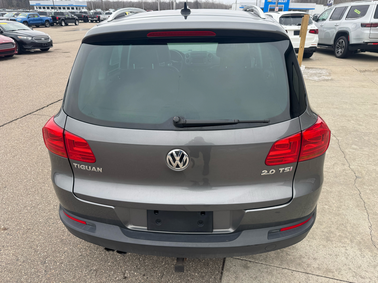 Volkswagen Tiguan S 2012