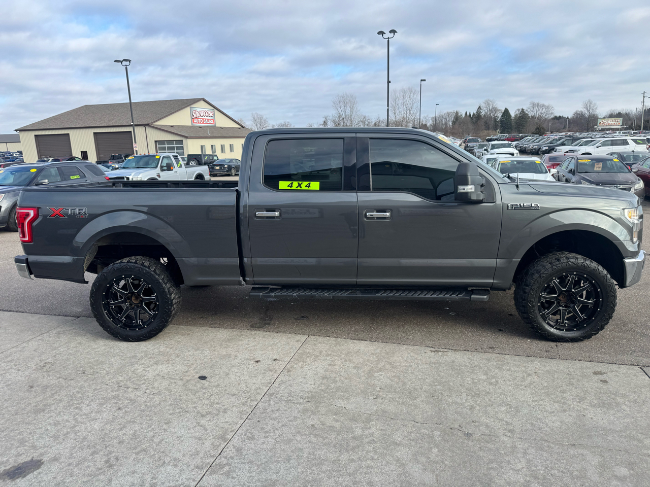 Ford F-150 Lariat SuperCrew 5.5-ft. Bed 4WD 2016