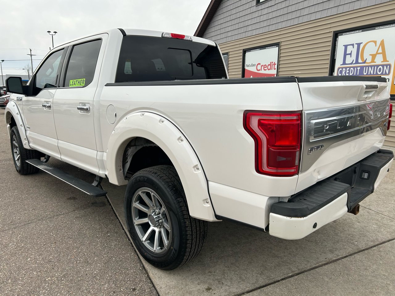 Ford F-150 XL SuperCrew 5.5-ft. Bed 4WD 2015