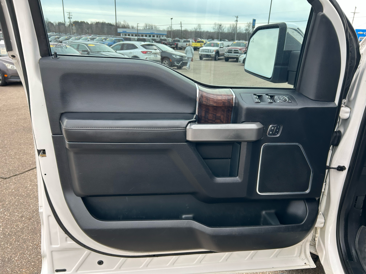 Ford F-150 XL SuperCrew 5.5-ft. Bed 4WD 2015