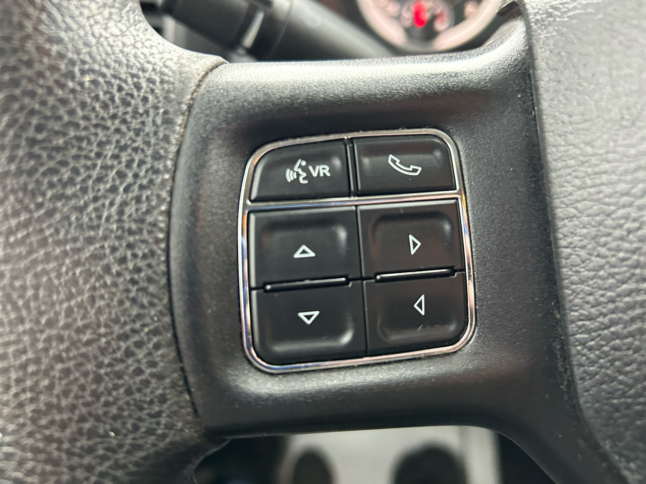 RAM 1500 Tradesman Crew Cab SWB 4WD 2014