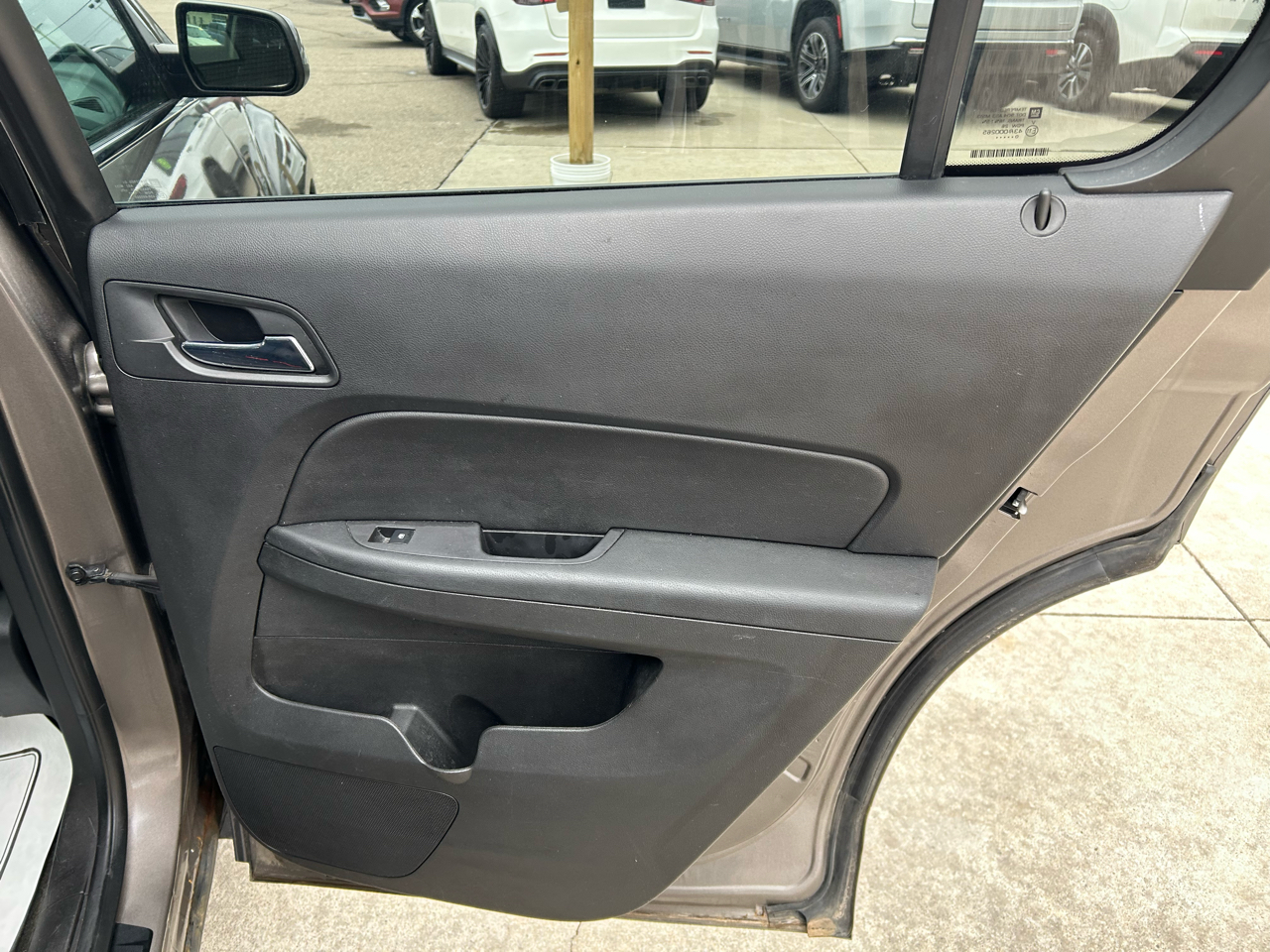 Chevrolet Equinox 1LT 2WD 2011