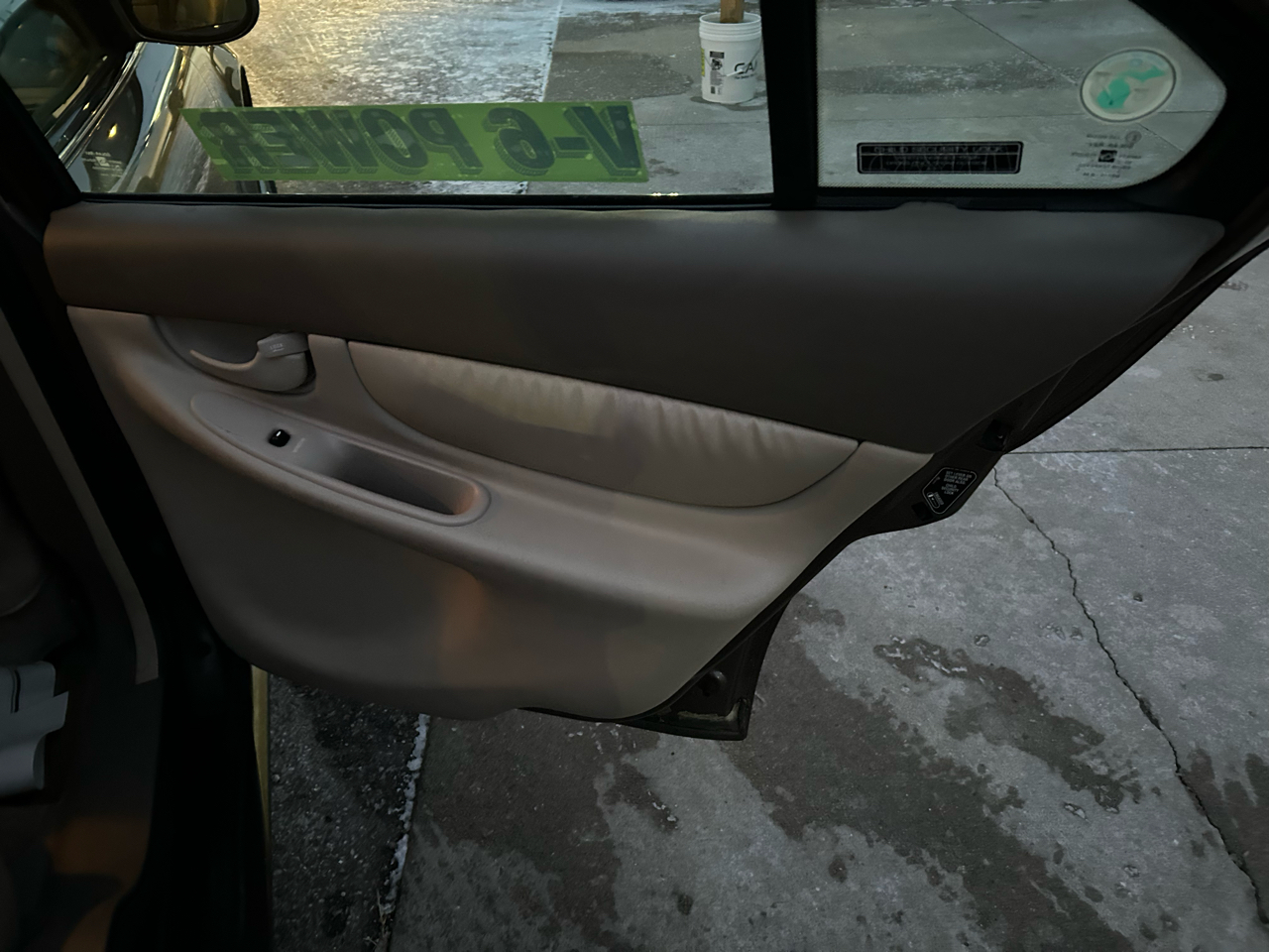 Oldsmobile Alero GLS Sedan 2001