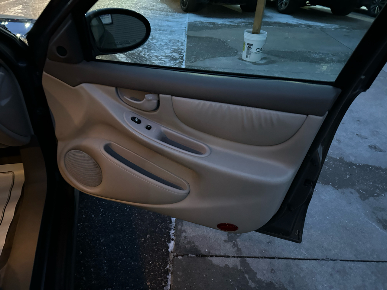 Oldsmobile Alero GLS Sedan 2001