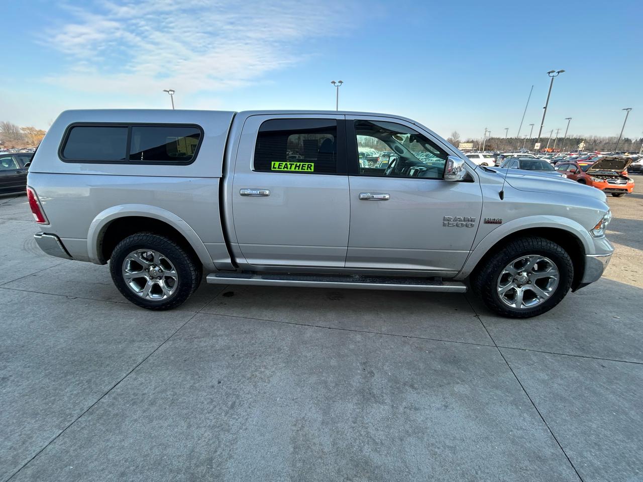 RAM 1500 Laramie Crew Cab SWB 4WD 2016