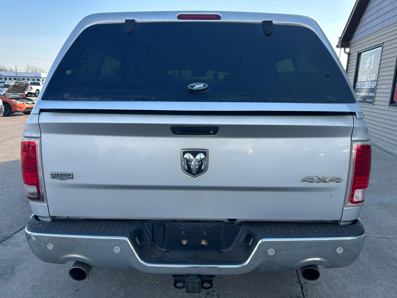 RAM 1500 Laramie Crew Cab SWB 4WD 2016