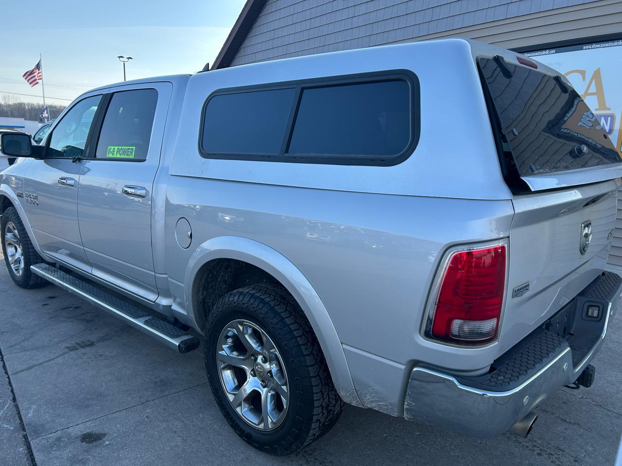 RAM 1500 Laramie Crew Cab SWB 4WD 2016