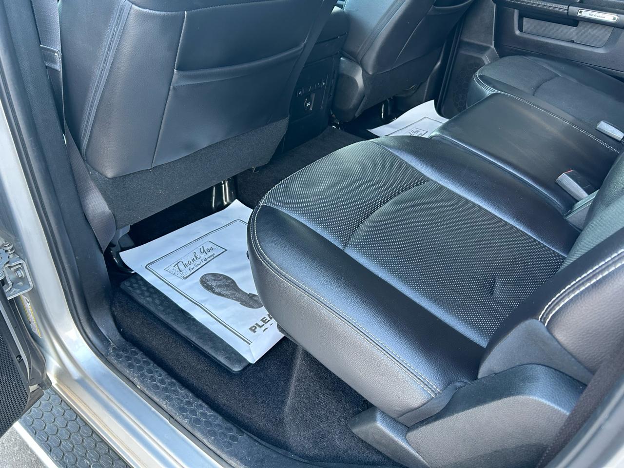 RAM 1500 Laramie Crew Cab SWB 4WD 2016