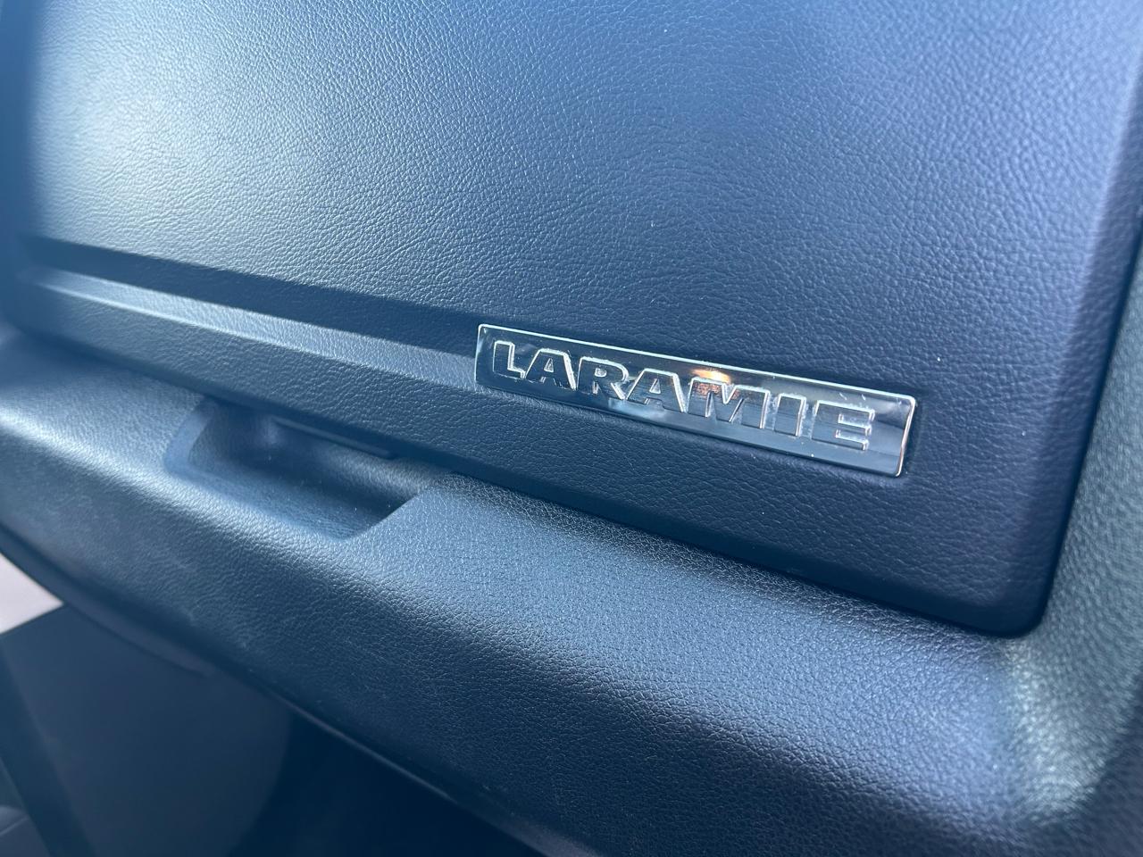 RAM 1500 Laramie Crew Cab SWB 4WD 2016