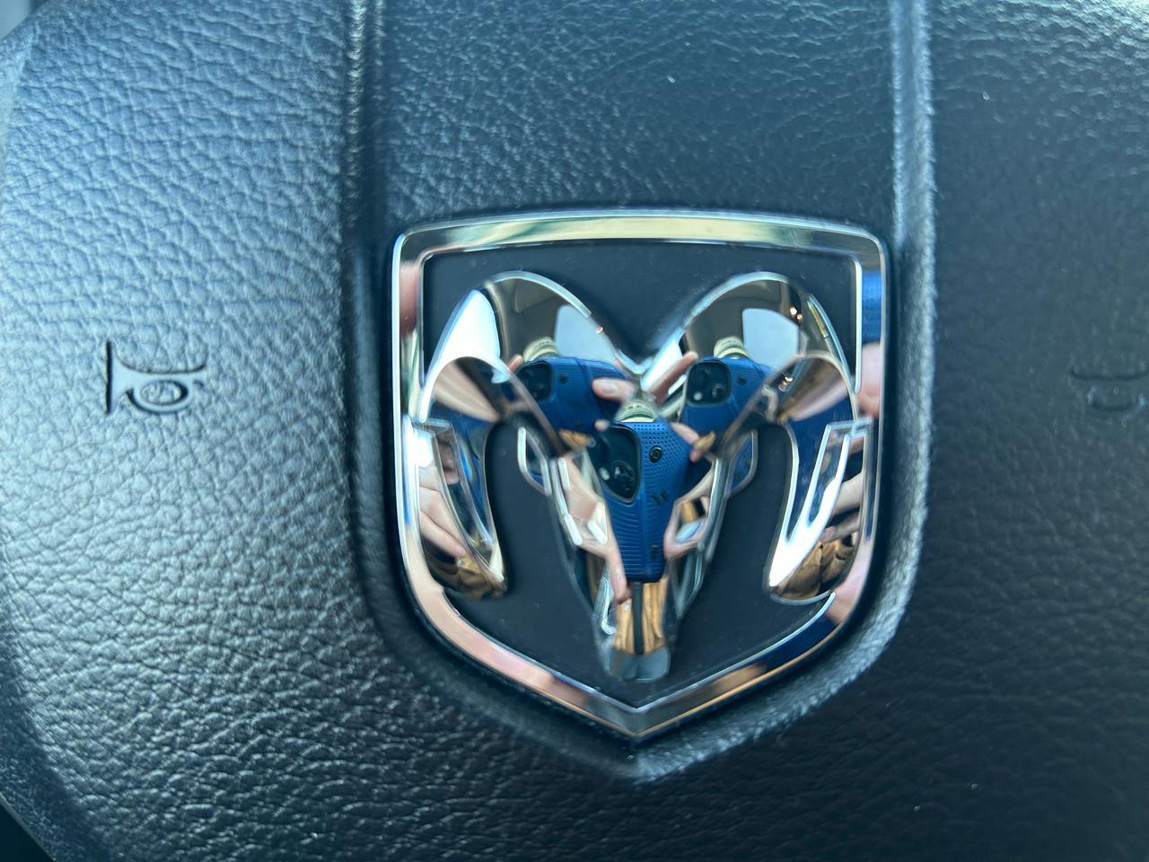 RAM 1500 Laramie Crew Cab SWB 4WD 2016