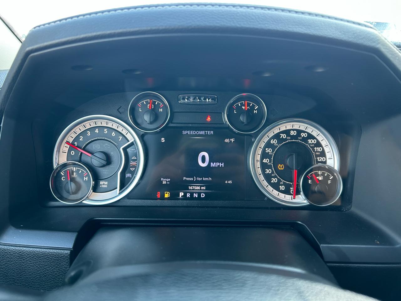 RAM 1500 Laramie Crew Cab SWB 4WD 2016