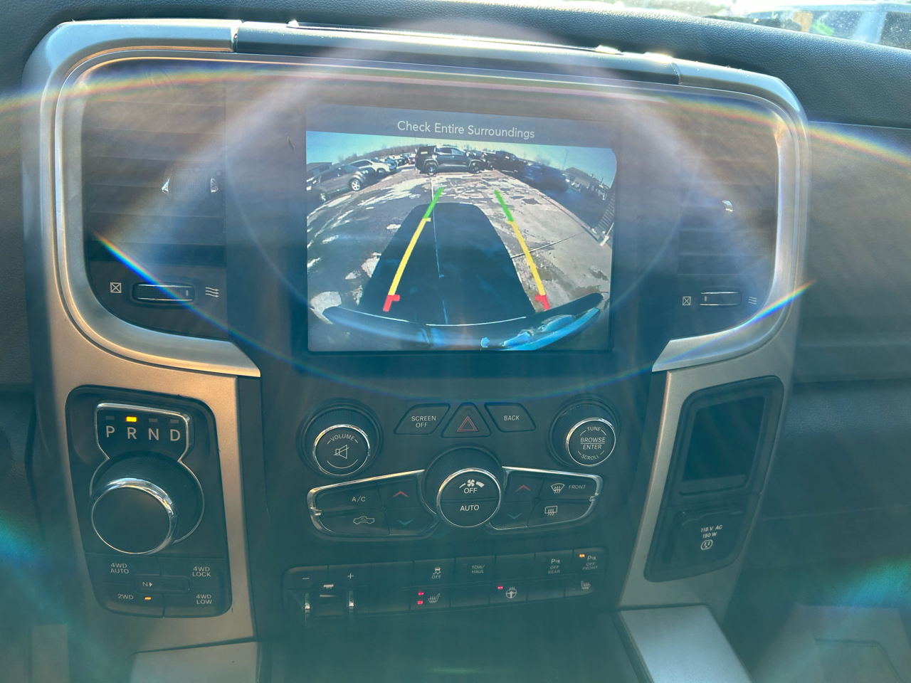 RAM 1500 SLT Quad Cab 4WD 2017