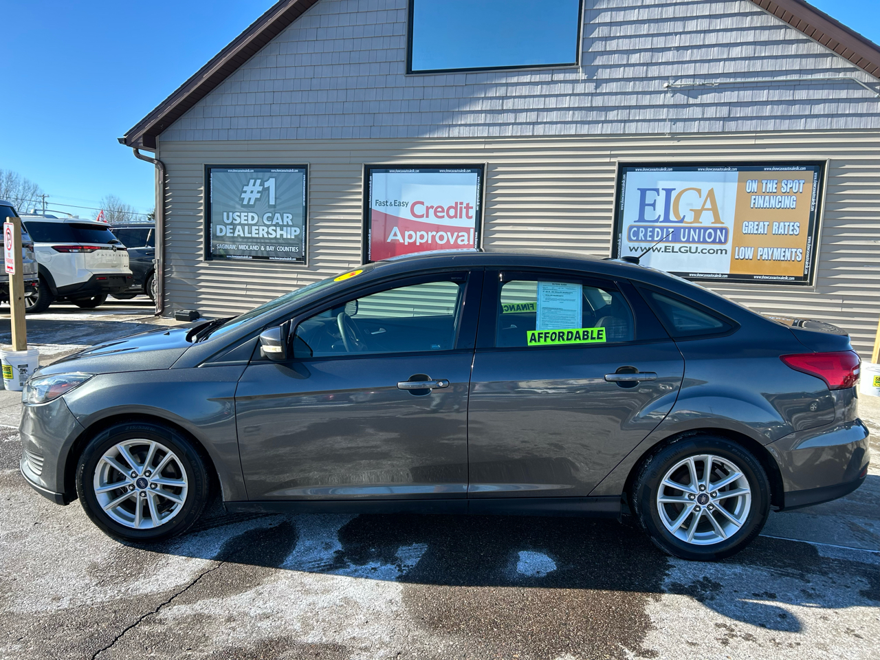 Ford Focus SE Sedan 2017