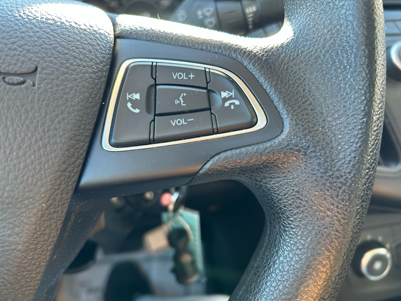 Ford Focus SE Sedan 2017